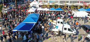 Aydın'dan deprem bölgesine yardımlar sürüyor