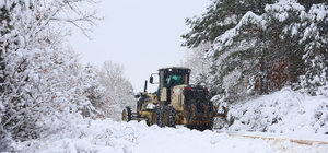 Bursa'da kar nedeniyle kapanan 540 mahalle yolu ulaşıma açıldı