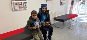 Günyüzü ilçesinde 2 öğrenci harçlıklarını depremzedeler için bağışladı