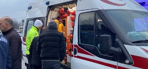 Düzce'de 3 işçi servisi ile tırın karıştığı zincirleme kazada 15 kişi yaralandı