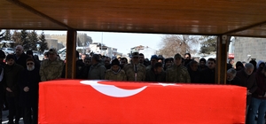 Depremde hayatını kaybeden Piyade Uzman Çavuş Dinler'in cenazesi Erzurum'da...