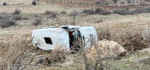 Mardin'de devrilen okul servisindeki 14 kişi yaralandı
