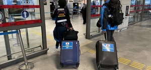 Gaziantep'te görev alan Japon sağlıkçılar alkışlar eşliğinde ülkelerine uğu...