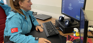 Yalovalı gönüllü sağlıkçılar afet bölgesinde yaraların sarılmasına destek o...