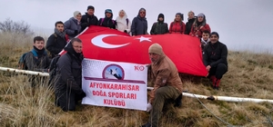 Bayat'ta Asar Kale'deki Türk bayrağı yenilendi