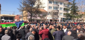 GÜNCELLEME - Kalp krizi geçiren Başmakçı Belediye Başkanı Ayhan Gönüllü hayatını kaybetti