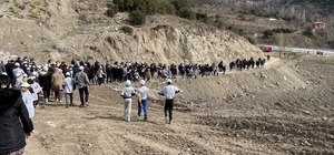Burdur'da fidanlar, depremde hayatını kaybedenler anısına toprakla buluştu