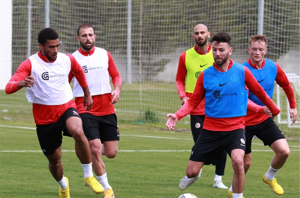 Antalyaspor günü çift idmanla tamamladı