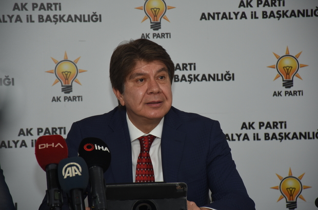 Eski Antalya Büyükşehir Belediye Başkanı Türel, milletvekili aday adayı oldu