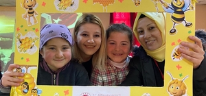 Hanak'ta öğrencilere, "Arılar varsa yarınlar var" projesi anlatıldı