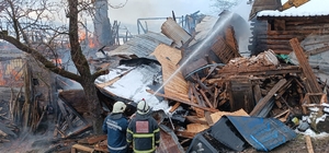 Kastamonu'da çıkan yangında ahşap ev kullanılamaz hale geldi