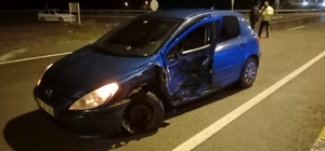 Sivas'ta iki otomobilin çarpıştığı kazada 3 kişi yaralandı