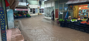 Elazığ'da sağanak su baskınlarına neden oldu