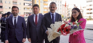 Milli Eğitim Bakanı Özer, Altınordu Belediyesini ziyaretinde konuştu: