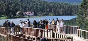 Gölcük Tabiat Parkı'nda bayram tatili yoğunluğu