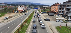 GÜNCELLEME - Bayram tatilinden dönenler Anadolu Otoyolu'nda akıcı yoğunluk oluşturuyor