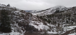 Sivas'ın yüksek kesimlerine kar yağdı