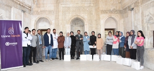 Diyarbakır'da Akademi Lise öğrencilerine kitap setleri dağıtıldı