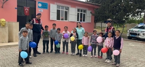 Kilis'te bazı okulların bahçesine kuş yuvası yerleştirildi