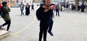 Yozgat'ta engelli vatandaşlar oyunu kullandı