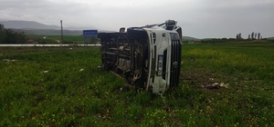 Isparta'da devrilen yolcu minibüsündeki 1 kişi öldü, 5 kişi yaralandı