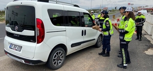 Kırşehir'de jandarma ekipleri sürücüleri bilgilendirdi