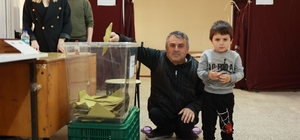 Ordu'da 105 yaşındaki Mehmet Özmen oy kullandı