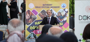 Bayburt'ta kursiyerlerin yaptığı ürünler sergilendi