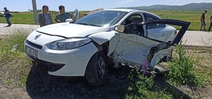 Tokat'ta iki otomobilin çarpıştığı kazada 1 kişi yaralandı