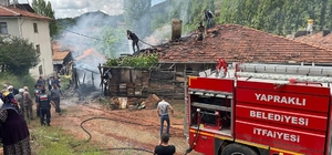 Çankırı'da yangın çıkan bir ev kullanılamaz hale geldi