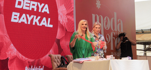 Uşak ModaFest'te Derya Baykal geri dönüşüm söyleşisi gerçekleştirdi