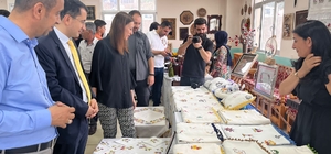 Diyarbakır'da kadın kursiyerlerin ele emeği ürünleri sergilendi
