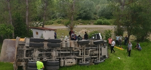 Kastamonu'da devrilen hafriyat yüklü kamyonun sürücüsü yaralandı