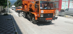 Kargı'da yol çizgileri yenilendi