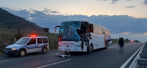 Denizli'de tır ile yolcu otobüsü çarpıştı, 2 kişi öldü