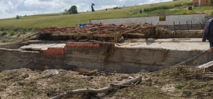 Çorum'un Mecitözü ilçesinde sağanak etkili oldu