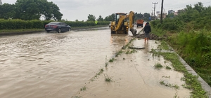 Giresun'da sağanak trafikte aksamaya neden oldu