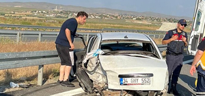 Aksaray'da bariyerlere çarpan otomobildeki çocuk öldü, 7 kişi yaralandı