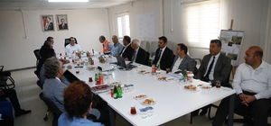 AK Parti Eskişehir Milletvekili Fatih Dönmez, yapımı devam eden karayolları...