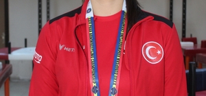 Avrupa şampiyonu Cansu, gözünü dünya şampiyonluğuna dikti