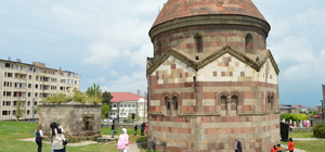 Öğrenciler "Anadoluyuz Biz" projesiyle Erzurum'un tarihi mekanlarını gezdi