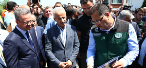 Bakan Uraloğlu, şiddetli yağıştan etkilenen Giresun'da incelemelerde bulund...