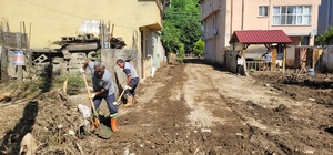 Giresun'da şiddetli yağışın açtığı tahribat gideriliyor