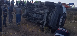 Kayseri'de minibüs ile kamyonetin çarpıştığı kazada 12 kişi yaralandı