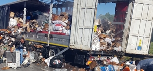 Sivas'ta tır dorsesinde çıkan yangın söndürüldü