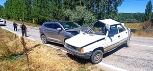 Tokat'ta iki otomobil çarpıştı, 1 kişi öldü, 4 kişi yaralandı