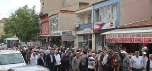 Afyonkarahisar'da trafik kazasında hayatını kaybeden kadının cenazesi topra...