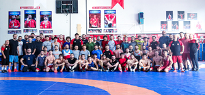 Başkan Şeref Eroğlu, grekoromen güreşçileri ziyaret etti