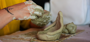 İstanbul'da bir grup genç arkadaşın başlattığı "Mekanda Sanat Var" projesi...