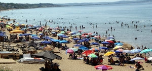 Sinop plajlarındaki yoğunluk Akdeniz ve Ege'yi aratmıyor